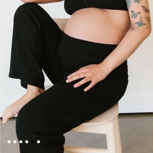 Storq cozy rib day to night maternity + postpartum pant, size 2